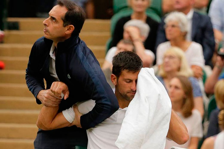 Djokovic avanza a cuartos en Wimbledon