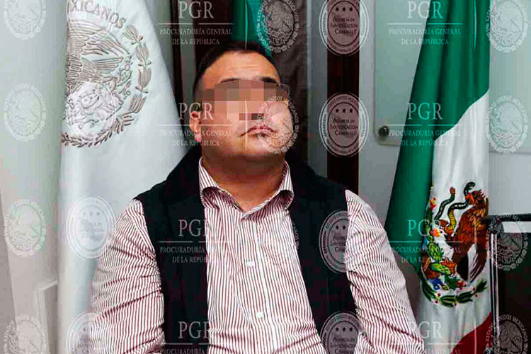 Javier Duarte ya está en el hangar de la PGR en el AICM