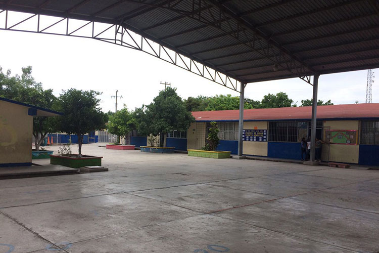 Saquean y grafitean escuela por tercera ocasión