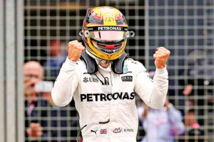 Gran Premio de Gran Bretaña; Hamilton, al mando