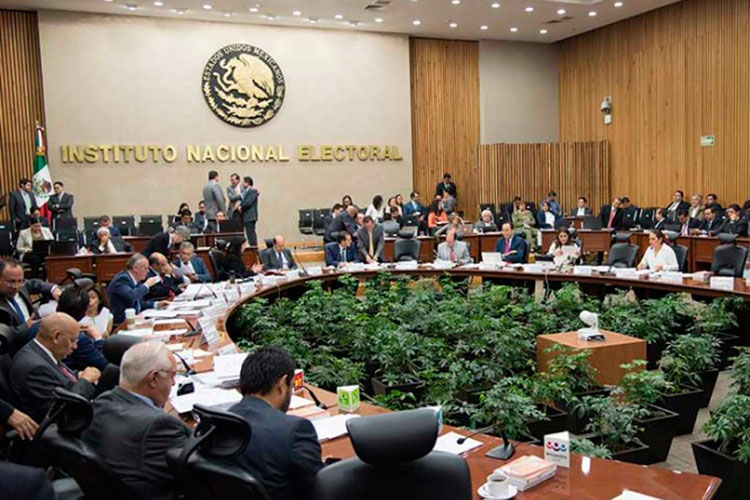 Por irregularidades en campañas, INE multa con 672 mdp a partidos