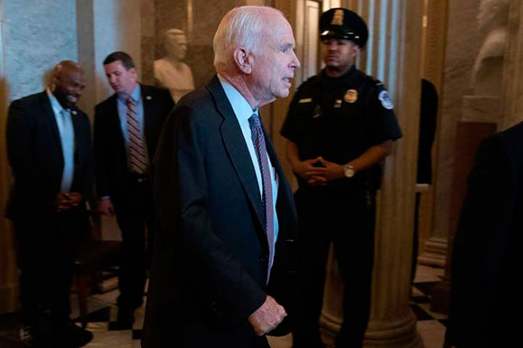 Senado frena plan para derogar Obamacare