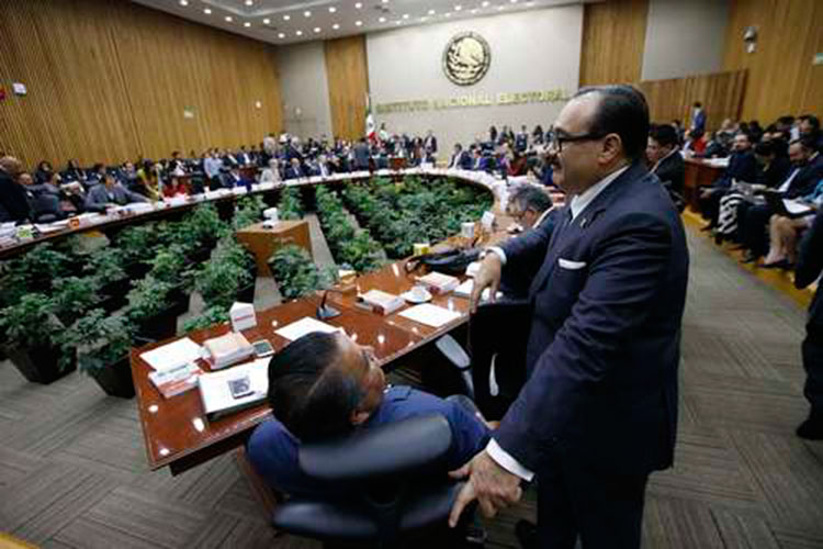 Se atasca en el INE dictamen sobre los gastos de campaña