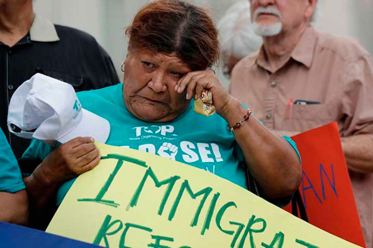 Confirman muerte de varios mexicanos en tráiler de Texas