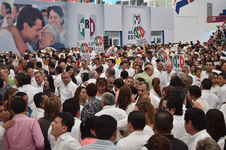Una Tras Otra Enseñarán a hablar al Gobernador