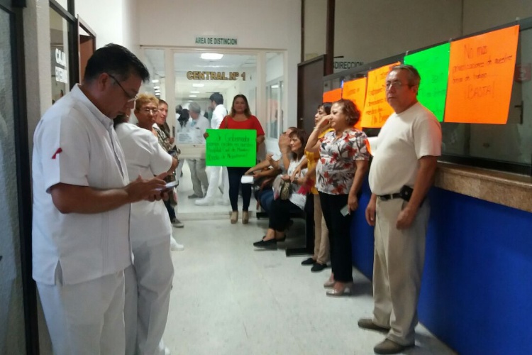 Con tintes políticos manifestación en el Hospital Civil de Madero