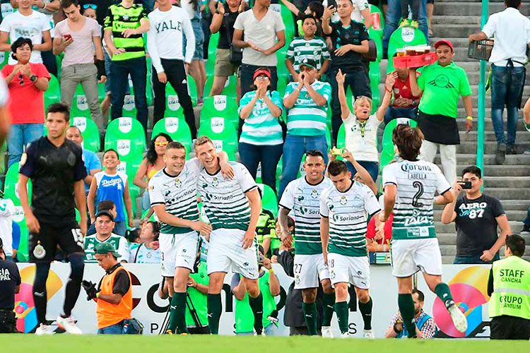 Santos ‘le abolla la corona’ a Chivas en la Copa MX