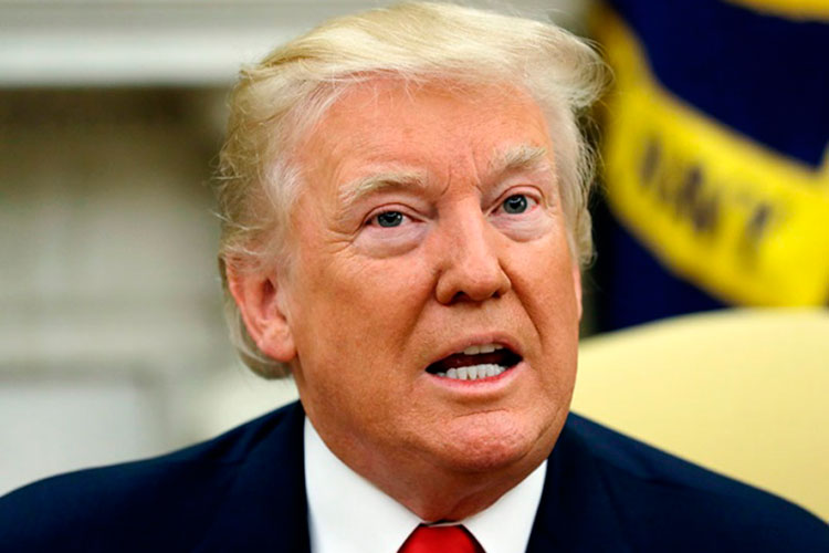Trump presume supuesto cumplido de Peña Nieto