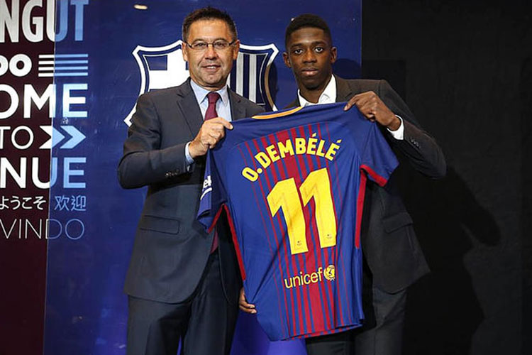 Barça presenta a Ousmane Dembélé ante su afición