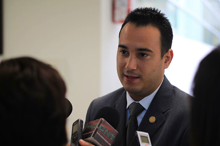 Se registra Patricio King para seguir dirigiendo el PVEM