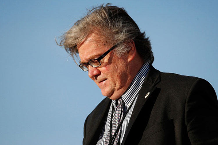 Trump insinúa que podría prescindir de Bannon