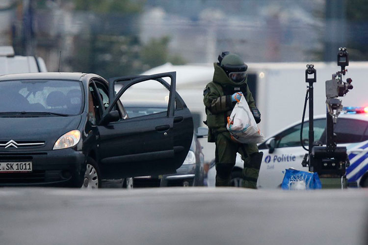 Detienen a conductor sospechoso de llevar explosivos en Bruselas