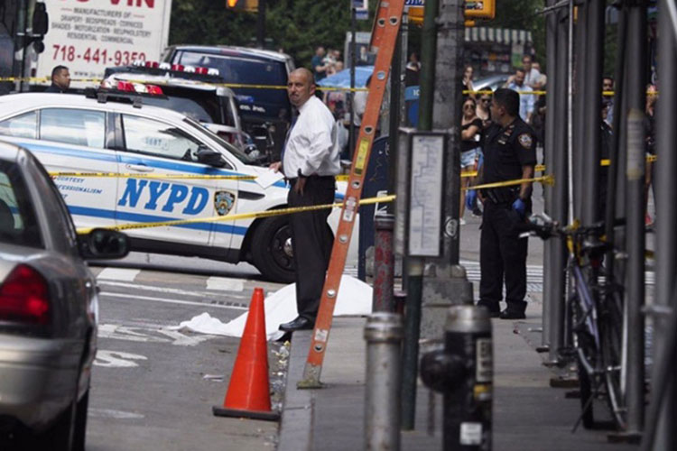 Mujer se lanza desde el piso 18 del hotel Central Park