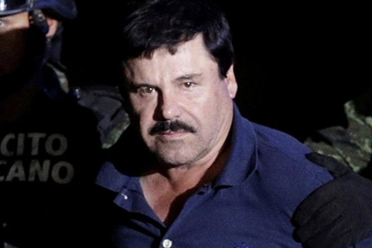 Trasladan a EU a mando policiaco que participó en captura de ‘El Chapo’