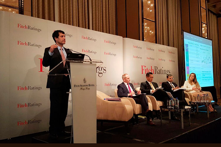 Fitch mejora a “estable” panorama para México