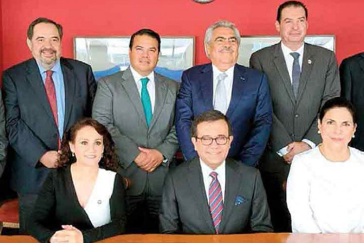 El TLC se tambalea; Estados Unidos se endurece