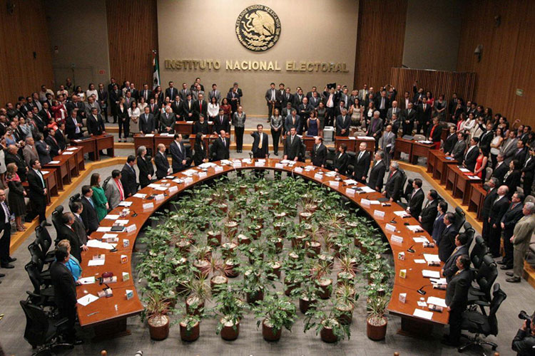 Impostergable discutir modelo electoral más austero: INE