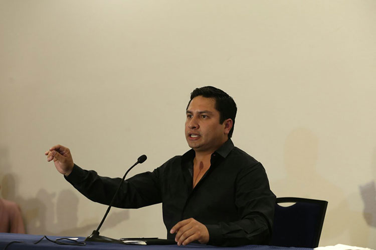 ‘Conozco a Raúl Flores, pero no tengo vínculos con él’: Julión