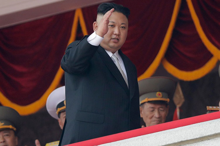 Amaga Corea del Norte con atacar Guam