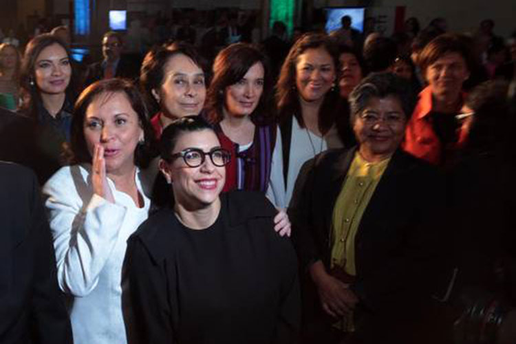 Dirigen mujeres menos de 5% de firmas nacionales