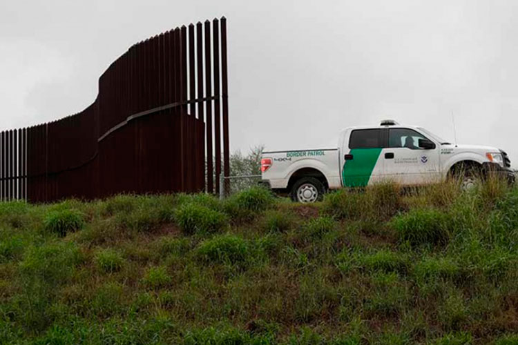 EU eludirá leyes ambientales para agilizar construcción del muro