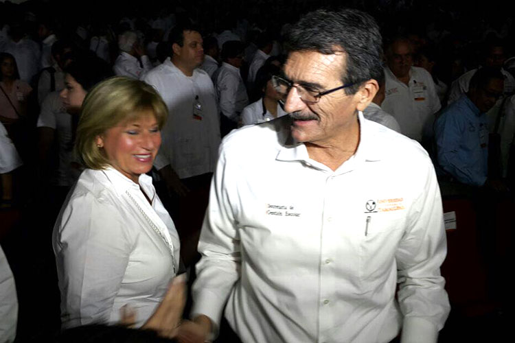 José Suárez se registra como candidato a Rector de la UAT