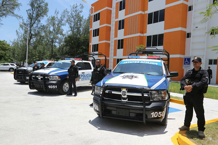 IP dona patrullas en sur de Tamaulipas