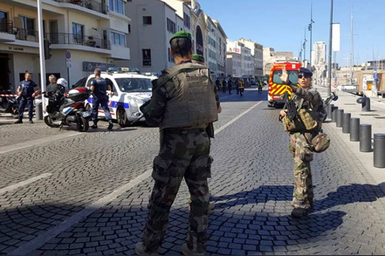 Presunto desequilibrado acuchilla a 3 personas en Francia