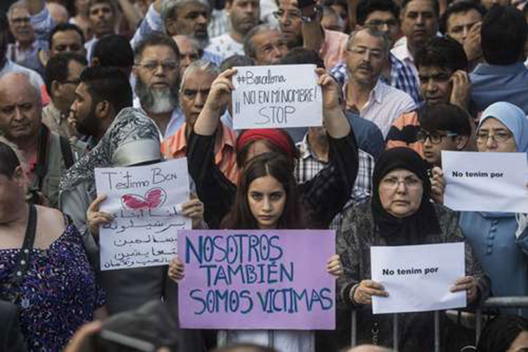 Aparecen proclamas contra el islam en mezquitas y comercios de España