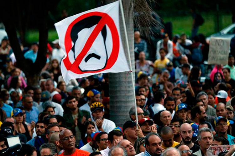 Cuba acusa a EU de dirigir complot internacional contra Venezuela