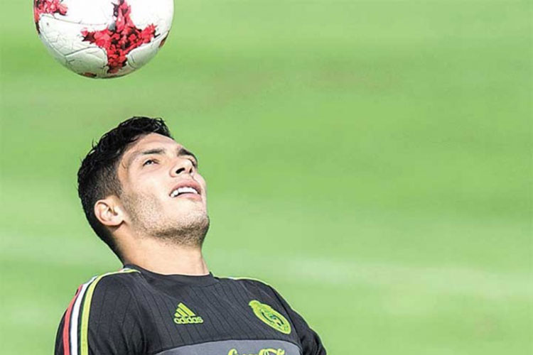 Jiménez, a la espera; Espanyol desea recuperar a Reyes