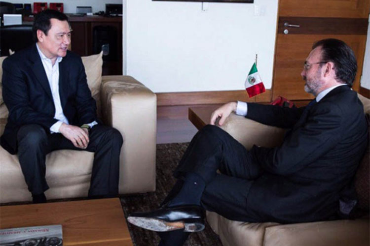 Osorio Chong y Videgaray revisan acciones en apoyo a connacionales en retorno