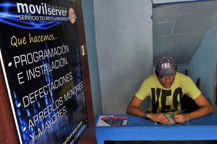 Cuba reducirá las actividades para el trabajo privado