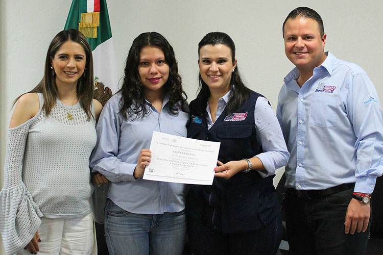 Certifican a empleados de Farmacias Más Salud