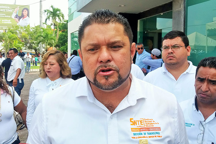 Piden su cambio maestros maderenses que laboran en la frontera
