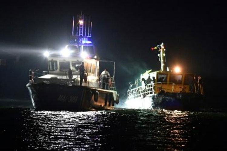 Naufragan 19 inmigrantes en Mar Negro