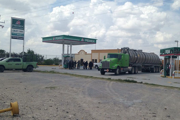 Cierran gasolinera por contrato vencido con Pemex