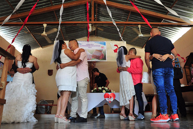 ‘Sentencian’ su amor en prisión