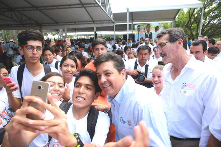 “Quiero ser un gobernador cercano a la UAT”: Cabeza de Vaca