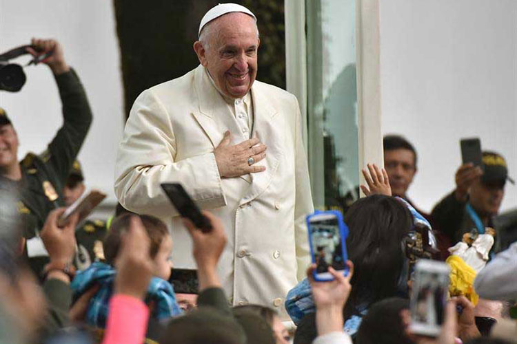 El Papa se despide de Bogotá y viaja a Cartagena