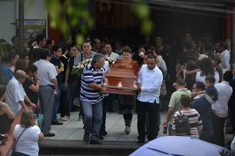 Dan último adiós a Mara en Xalapa