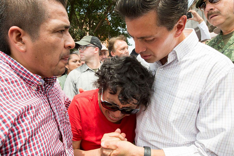 EPN llega a Puebla para supervisar labores de auxilio tras sismo