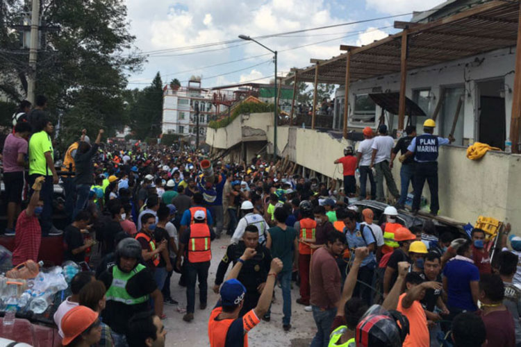 Desolación, silencio y esperanza en el colegio Rébsamen
