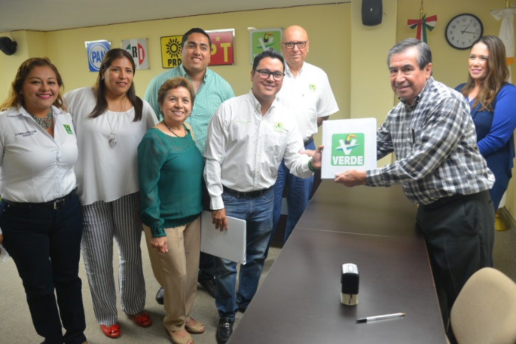 Concluyen partidos políticos, entrega de documentos ante el IETAM