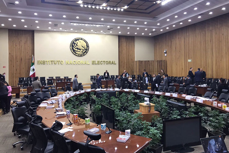 Consejeros del INE se niegan a donar 5% de sus salarios