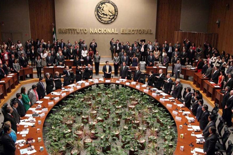 Corrobora la Contraloría del INE millonarios despilfarros