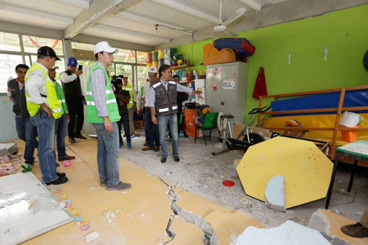 A reconstrucción, 182 escuelas dañadas por el sismo: SEP
