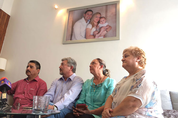 Hubo presión internacional para culpar a Jorge: Padres