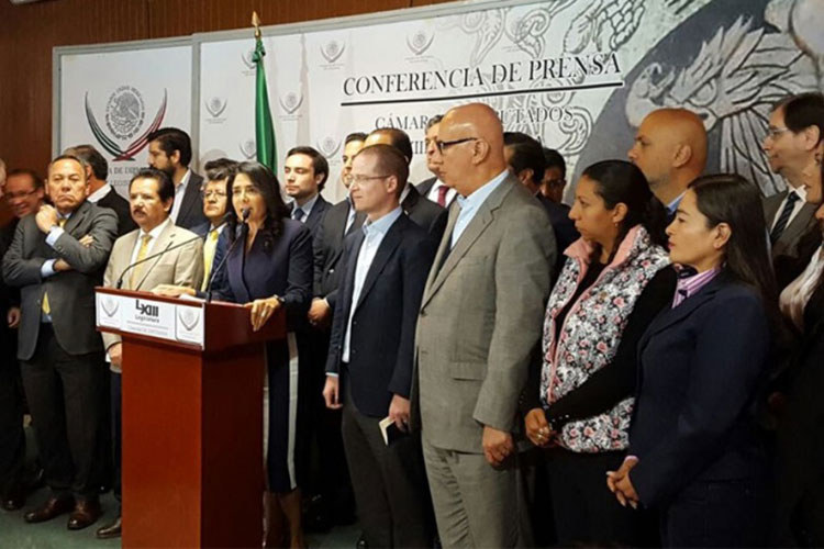 Frente PAN-PRD-MC va contra fuero, corrupción y gasolinazo