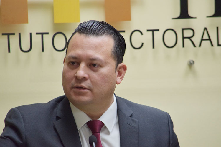 Eliminar pluris no garantiza más democracia: Hernández Anguiano